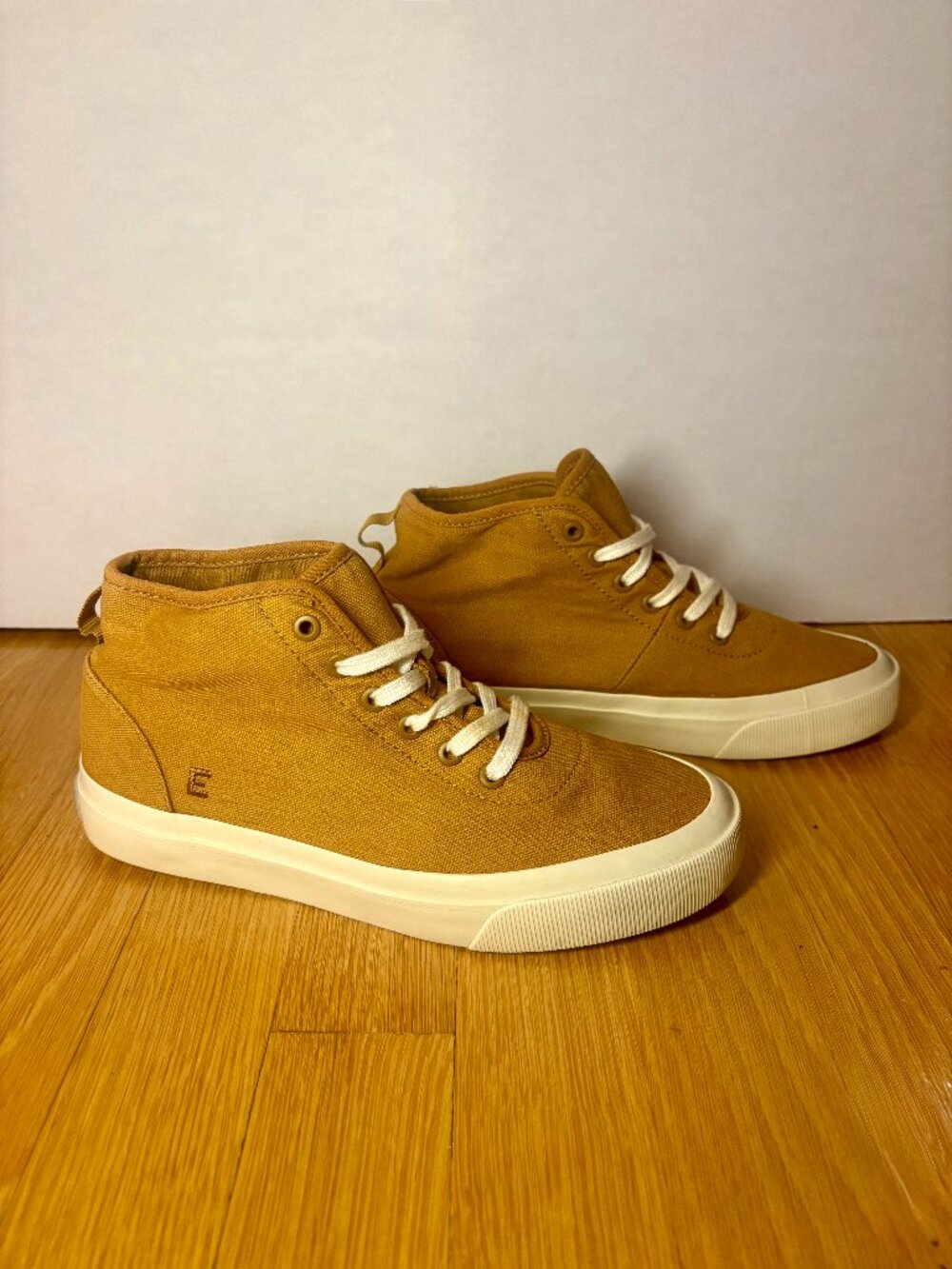 Everlane "The Forever" High-Top Sneakers in the Bronze - size 7.5
